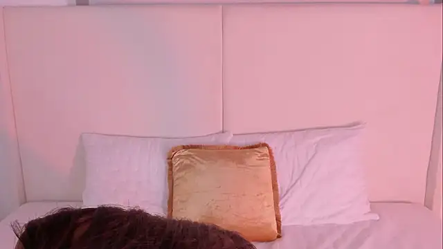 bella_bloomg's cam snapshot