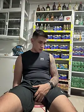 OliverWest04 live sex cam