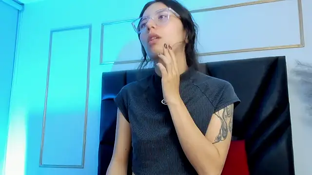 AnnieAndLeandro's cam snapshot