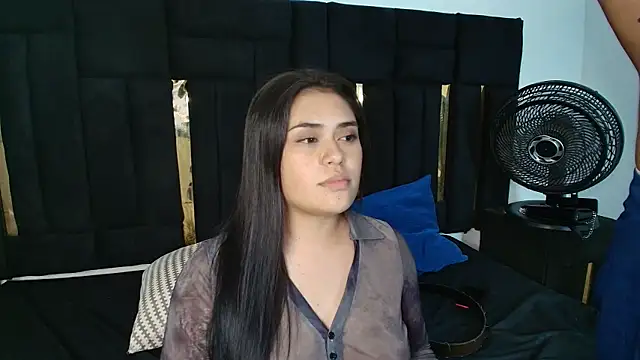 ThaisAdara24's cam snapshot