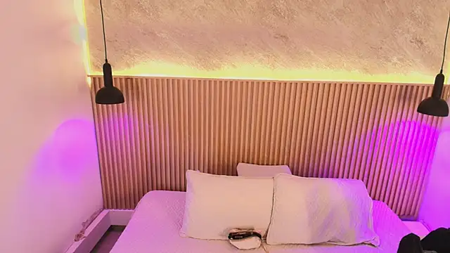 big_tits_in_your_face's cam snapshot