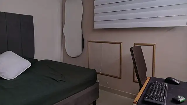 Thony_Big live sex cam