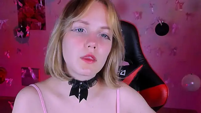 madeline_doll's cam snapshot