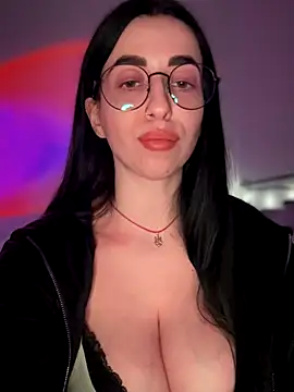 Emylia's cam snapshot