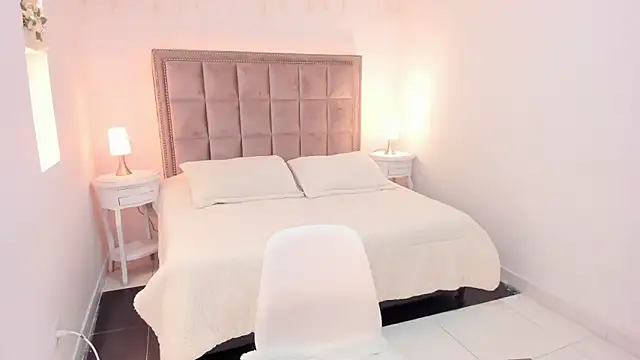 Amber_Ink_'s cam snapshot