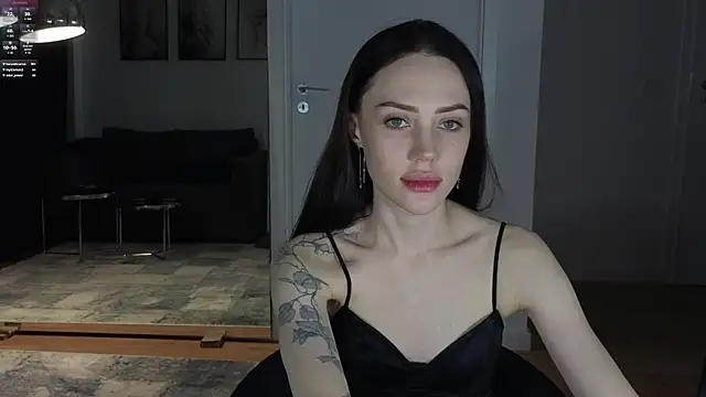 Sara_Tranquil's cam snapshot