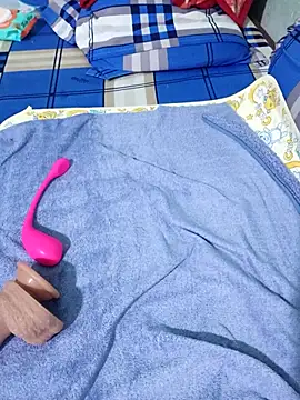 Tiomy9's cam snapshot