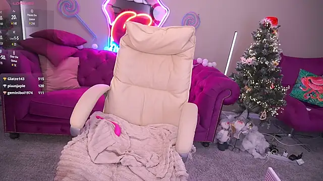 BellaLaPetit's cam snapshot