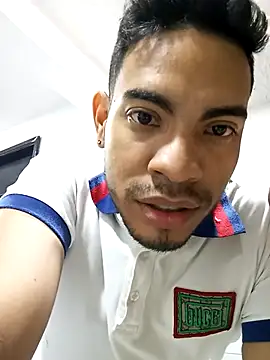 Moreno_latino_sex's cam snapshot