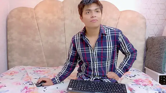 NatyAndAlex's cam snapshot