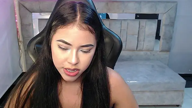 Kendall_Queen_v's cam snapshot