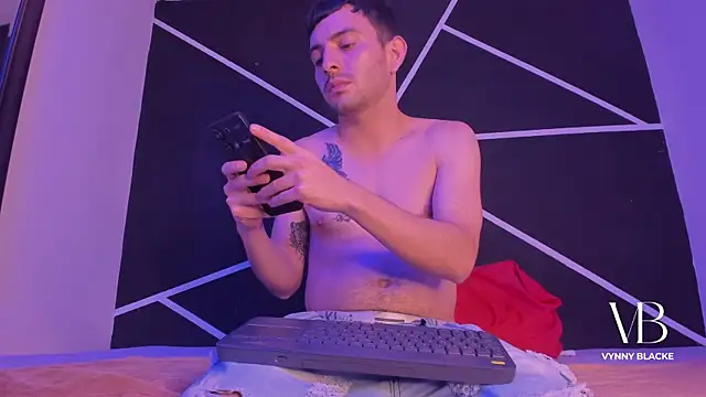 VynnyBlacke_ live sex cam