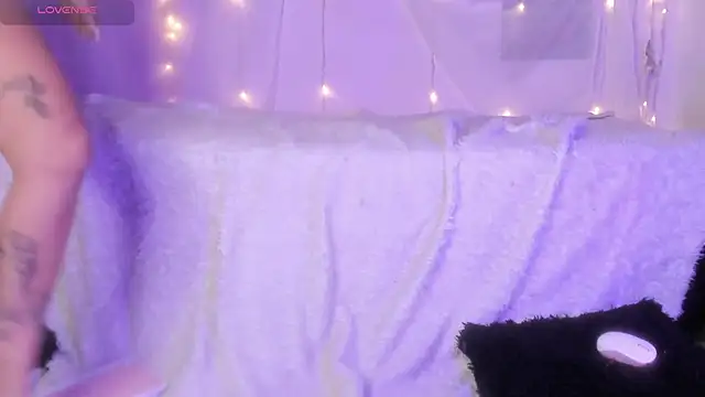 Luna-Chann's cam snapshot