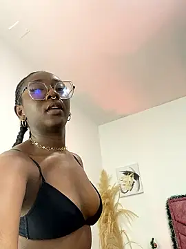 ZahhyGrey's cam snapshot