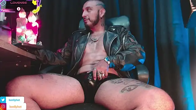 KenllyH live sex cam