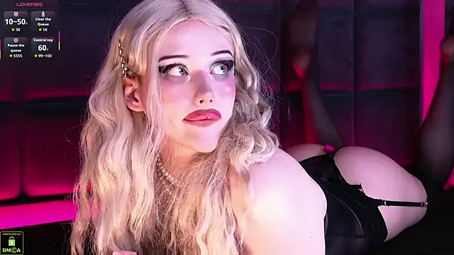 RoxyKyper live sex cam