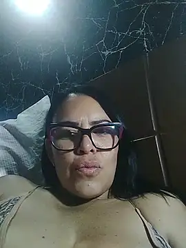 Xoticxenax live sex cam