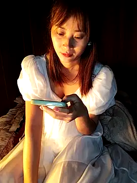 Em_xinh01 live sex cam