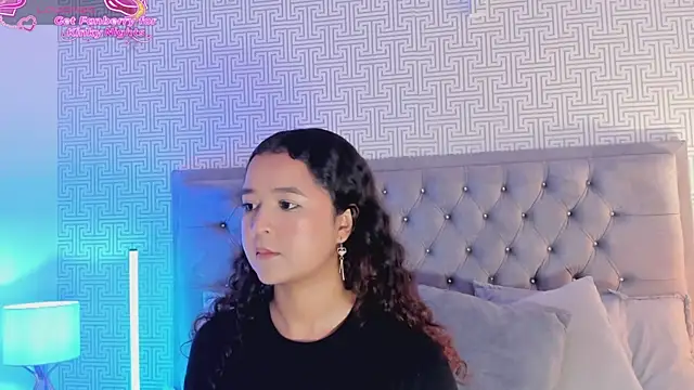 Evaa_Lunna_'s cam snapshot