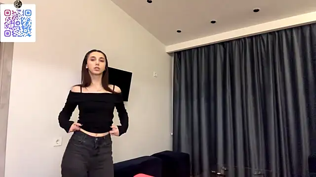 LinaMour's cam snapshot