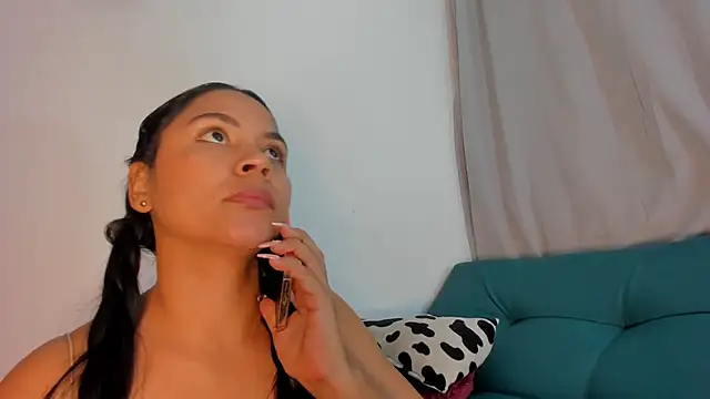 Nanny_11's cam snapshot