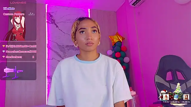 Charlotte_Love10's cam snapshot