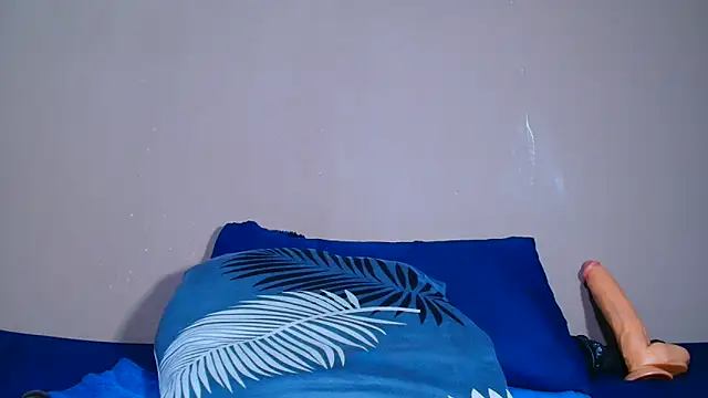 BERNINIBLUSHX89's cam snapshot