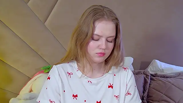 SelinSwarovski's cam snapshot