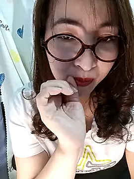 Ariana-Vy live sex cam