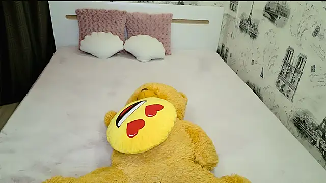 lovely-eyes live sex cam