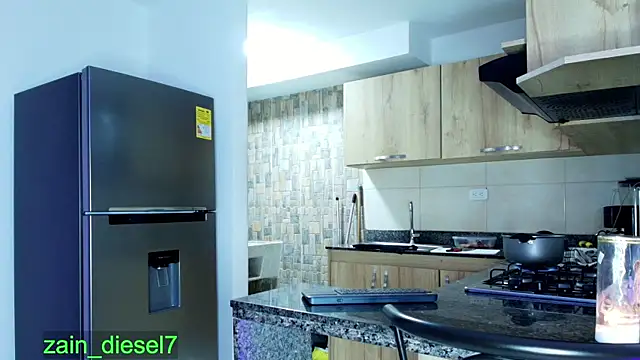 zaiin_diesel live sex cam