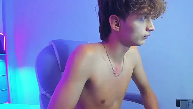 NicolasFerrer18 live sex cam