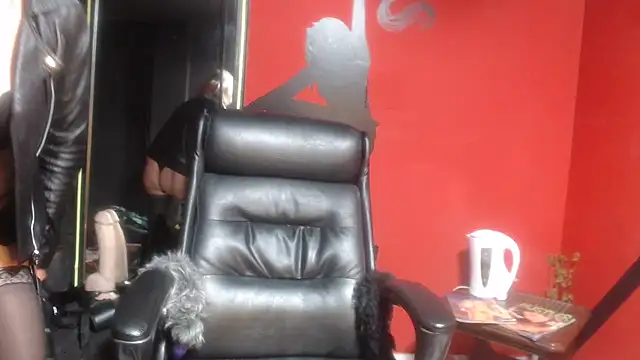 KLOE_PIELL's cam snapshot