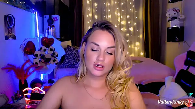 VelleryKinky live sex cam