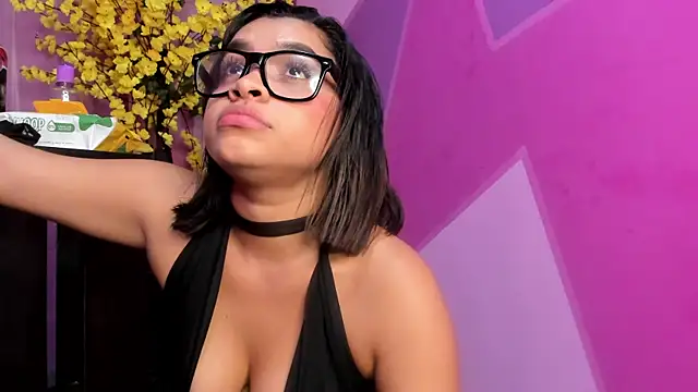 Charlotte_Bms_ live sex cam