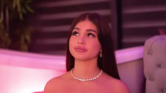 BellaNoirre live sex cam