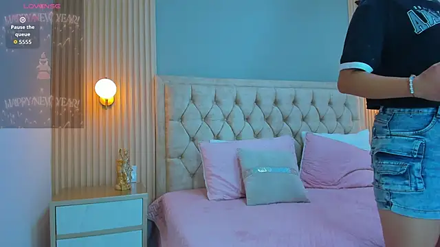 Esmeralda_cutes's cam snapshot