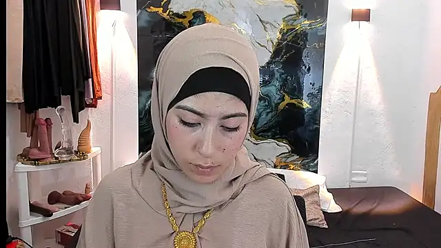 chaymae_nah_'s cam snapshot