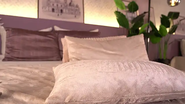 ElleDiane's cam snapshot