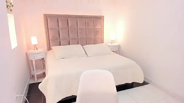 Amber_Ink_'s cam snapshot