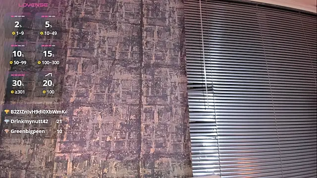 NathalyLeen live sex cam