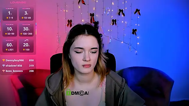 liana_kisses's cam snapshot