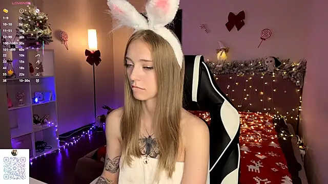 EvaPeace's cam snapshot