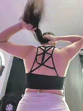 Esmesweet23's cam snapshot