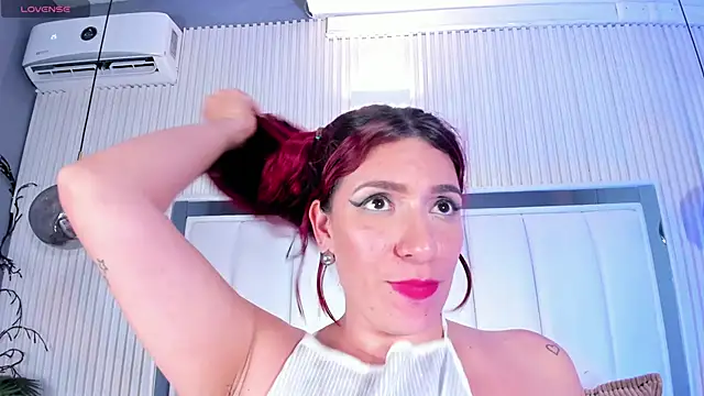 naughty_flower18's cam snapshot