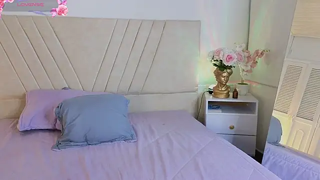 GabbieHill's cam snapshot