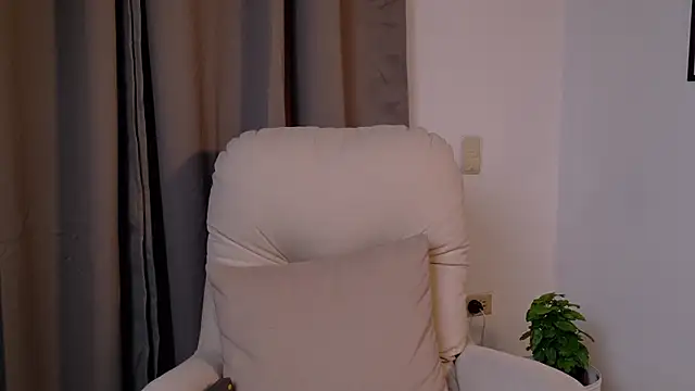 VictoriaNova_'s cam snapshot