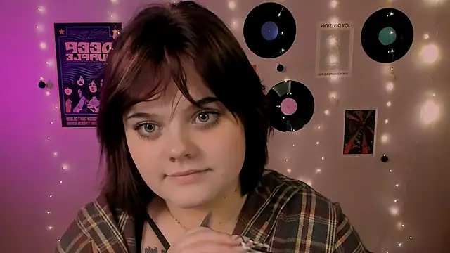 lika_pop's cam snapshot