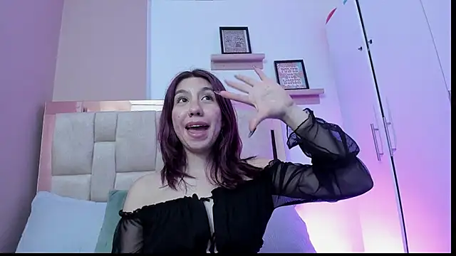 zoe-moreau's cam snapshot