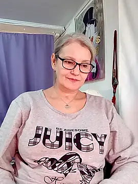 irinamaux live sex cam